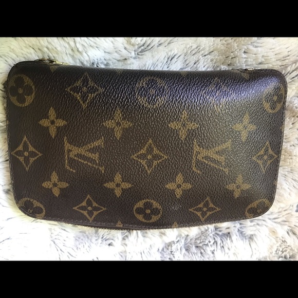Louis Vuitton Handbags - Authentic Louis Vuitton Monogram Organizer